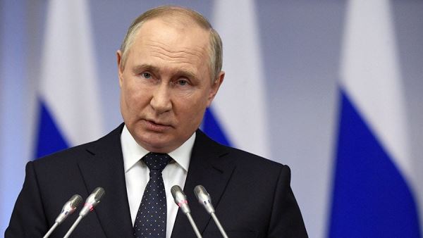 Путин поздравил народы Грузии и Украины с 77-й годовщиной Победы<br />
